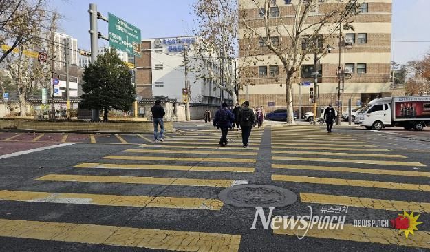 노인보호구역 : 서울노인복지센터, 운니경로당, 어린이보호구역 : 서울교동초, 서울운현초