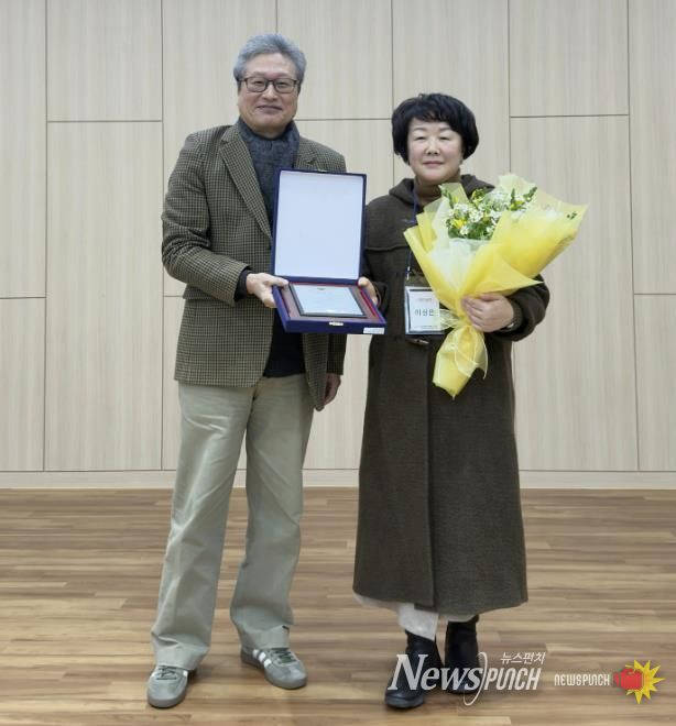 예천군, 신풍미술관 이성은 관장, 경상북도지사 표창 수상