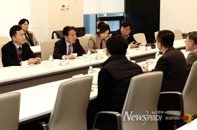 SK하이닉스 청주공장 방문