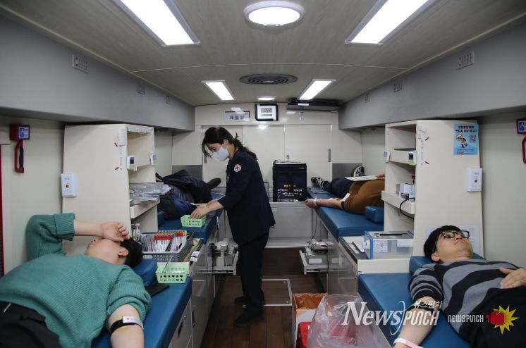 사랑의 헌혈 동참