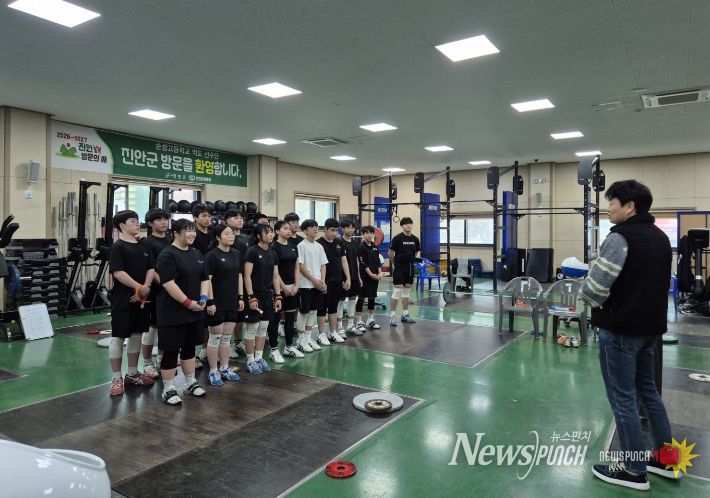 진안군, 전북 역도 선수단 전지훈련 유치