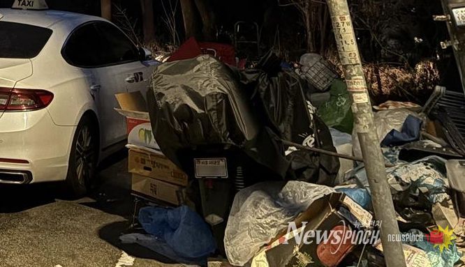 홍제동 쓰레기 상습 무단투기 현장 모습