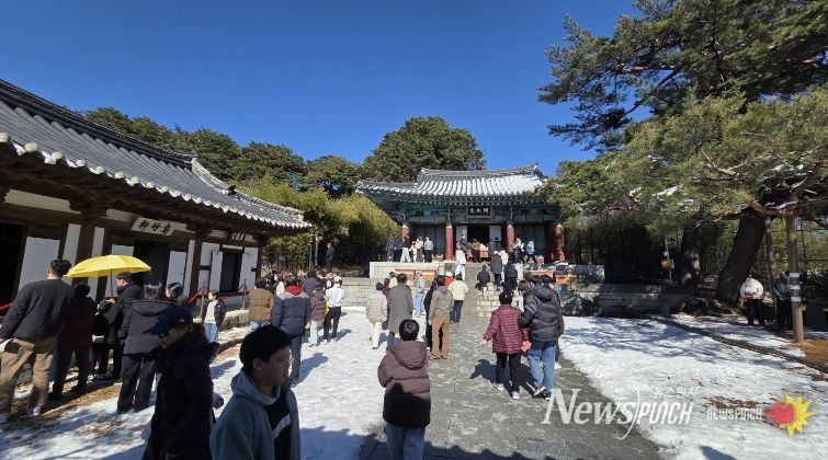 설 연휴 오죽헌‘북적’1만 6,659명 방문, 지난해 대비 21% 증가