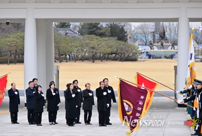 최호정 의장 현충원 참배