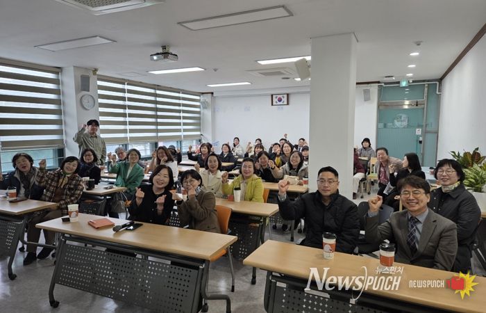 정왕3동, 숲의 지혜로 일구는 ‘다정함의 공동체’ 강연 성료