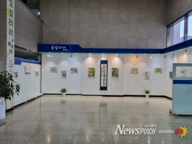 중학생 미술실기대회 우수작품 전시