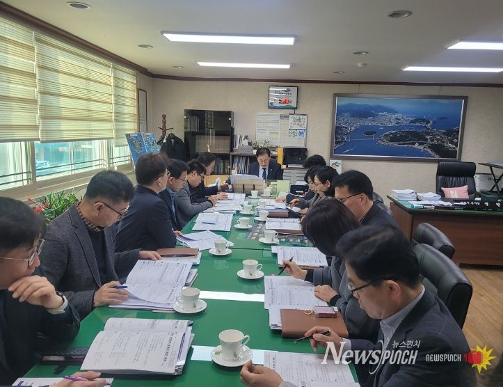 중동사태 대응 ‘민생경제 안정 긴급 간부회의’