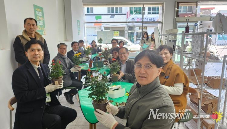 지난 10일 곡성군 시가지에서 추진된 ‘옹기종기 마음정원 투어’