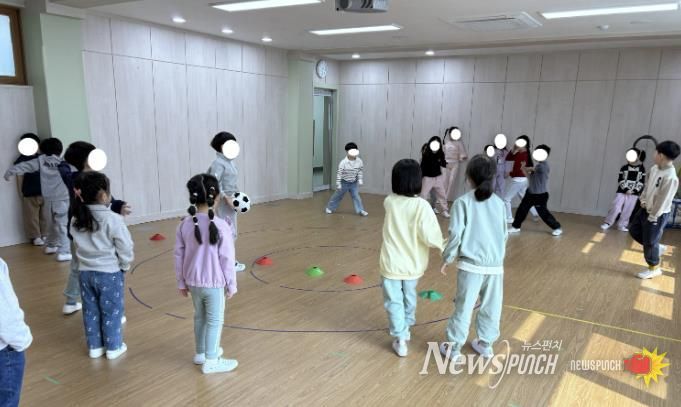 건강한 돌봄놀이터 프로그램 운영 사진