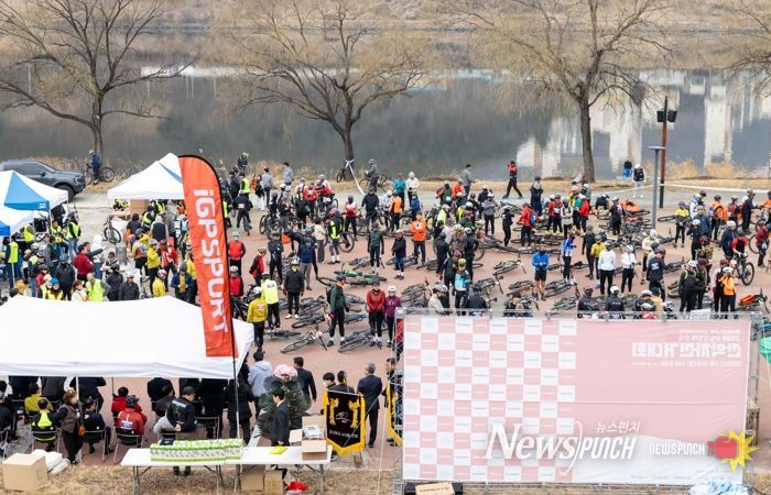 전국 라이더 몰린‘MTB 성지’칠곡… 산악자전거대회 성황