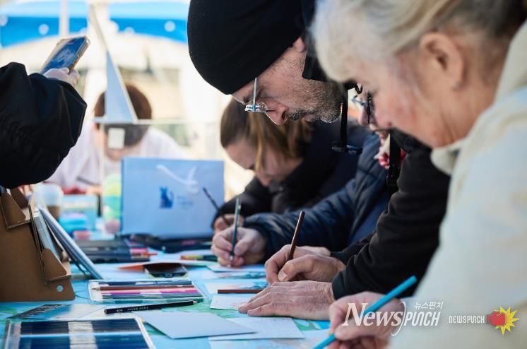 통영시, 클리퍼 세계일주 요트대회 선수단 대상 고양이섬 팸투어 실시
