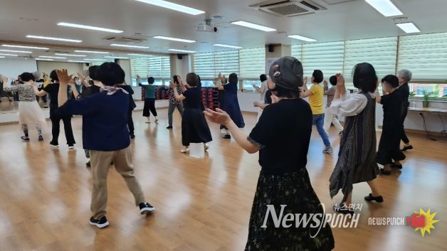 어르신 건강개선 댄스교실