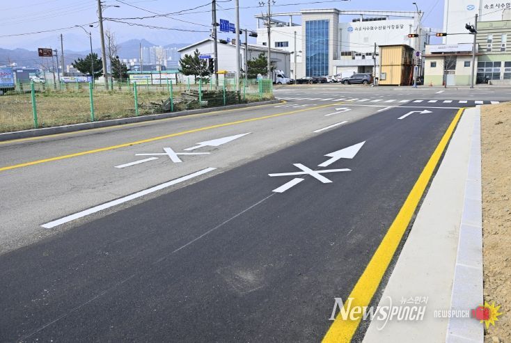 청호동 수협 맞은편 우회전 차로