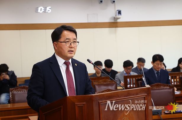 심오섭 의원(강릉2, 홍제동·중앙동·교1동)