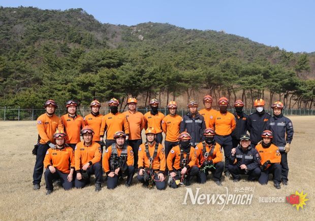홍성소방서, 봄철 산악사고 대비 특별구조훈련 실시