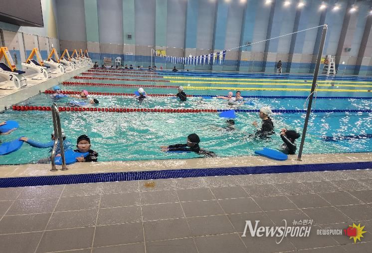 당진교육지원청, 2026학년도 초등 생존수영 실기교육 본격 운영