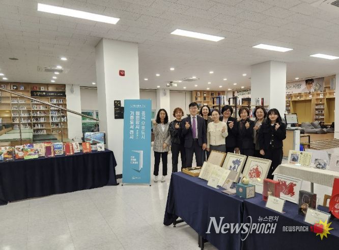 광양시, 중국 우호도시 롄윈강(連雲港)시와 상호 도서 기증…세계 도서의 날 기념 교류 확대