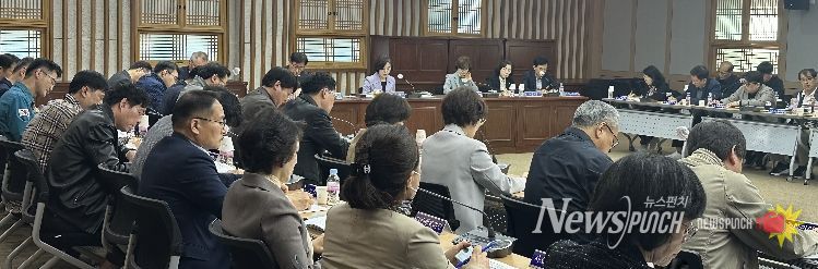 7일 영천시장 권한대행 최정애 부시장 주재로 확대간부회의가 진행됐다.