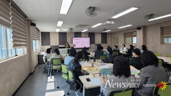 ‘읽걷쓰AI로 만나는 책사랑 동아리(11기)’ 운영