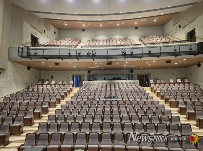 새 옷 입은 연천수레울아트홀, 김완선·선예 콘서트로 화려한 재개관 예고