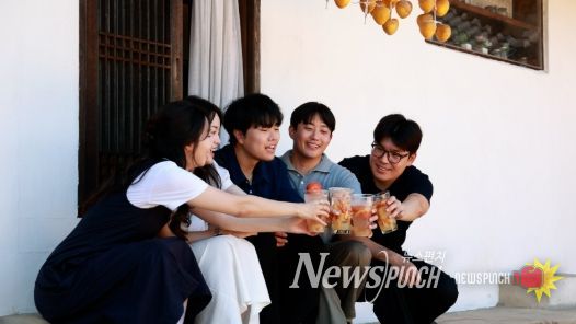 군위군, 공직자가 직접 만드는 군정 홍보… SNS 직원서포터즈 확대 운영